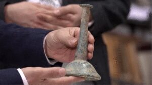 Roman Medicine Vial: Romans used human feces as medicine: 1,900-year-old vial from Turkey reveals shocking treatment | World News