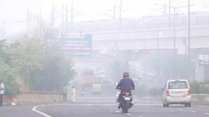 Delhi Temperature: Dense fog engulfs Delhi-NCR; IMD forecasts more rain | Delhi News