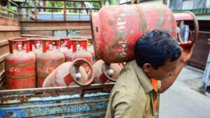 Domestic Cooking Gas Price Increase: LPG price hike: Domestic cylinders may rise by Rs 60, commercial cylinders by Rs 115 — report