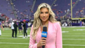 Melanie Collins, NFL sideline reporter drops stunning beach snap, giving fans a glimpse into her relaxing offseason life | NFL News