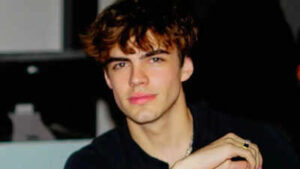 Dillon Latham: Who is Dillon Latham? Viral clip shows streamer using tears as hair spray while explaining “crymaxxing”