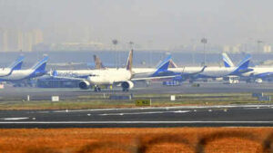 Patna-bound IndiGo flight makes emergency landing at Lucknow due to bad weather | India News