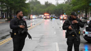 White House shooting scare latest updates: US secret service shoots person near scene, bystander too shot at