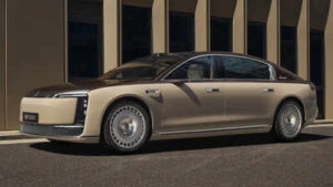 Huawei build a $104,000 sedan that’s outselling the Mercedes-Maybach in China