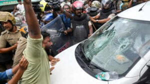 4 CPI(M) workers arrested after attack on ED vehicle during protest over raids at former Kerala CM’s residence | Thiruvananthapuram News