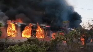 Fire breaks out on Thiruvananthapuram–Hazrat Nizamuddin Rajdhani Express near Ratlam, passengers evacuated