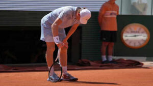 Jannik Sinner collapses in Paris heat, crashes out of French Open in stunning second-round shock | Tennis News
