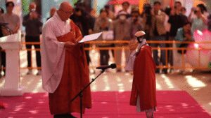 Humanoid Robot Gabi Takes Buddhist Vows at Seoul’s Jogyesa Temple Ahead of Buddha’s Birthday | World News