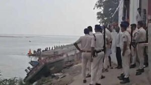 Several feared dead after boat carrying 14 overturns in Ganga near Patna; 2 bodies recovered | Patna News