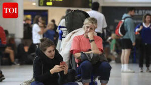 Europe airport chaos: UK travellers asked to arrive 3 hours early as border checks cause delays