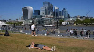UK weather forecast: Temperatures to fall after bank holiday warm spell across regions