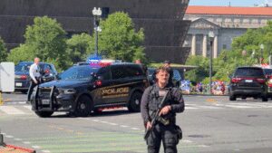 Gun scare near White House: Person shot by law enforcement at Washington Monument; lockdown briefly imposed