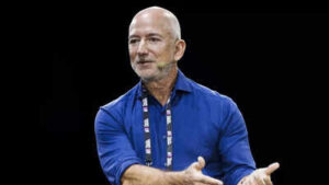 Jeff Bezos just told Sam Altman and Dario Amodei of the world that he disagrees with ‘smart people’ like them on AI; as he thinks …