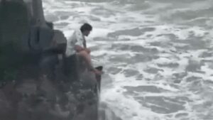 Karnataka tourist slips from rocks, drowns off Goa coast | Goa News