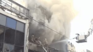 Cm Yogi: ‘Death trap’ in Lucknow: Youngsters trapped, desperate jumps from first floor and a rescue race against flames in Aliganj | Lucknow News