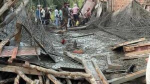 Under-construction guest house slab collapses in UP; 8 injured, several feared trapped | Lucknow News