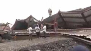 Under-construction warehouse collapses in Kolkata, several feared trapped | Kolkata News