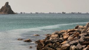 ‘Weapon more powerful than any nuke’: Iran can shut Strait of Hormuz again, US intelligence warns