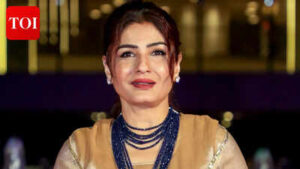 Trusted caretaker arrested for stealing valuables worth Rs 25 lakh from Raveena Tandon’s brother’s house | Mumbai News