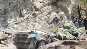 Himachal Pradesh: At least 13 feared dead after taxi crushed by boulders in Lahaul-Spiti | India News