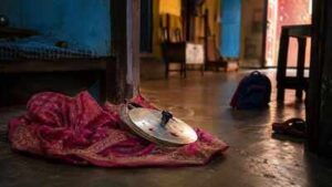 ‘Didn’t bring sarees for me’: Thane woman strangles husband after hitting him with pressure cooker lid | Thane News