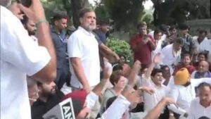 Congress Protest Demands PM Modi’s Resignation Led by Rahul and Priyanka Gandhi | India News