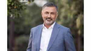 Nikesh Arora, CEO of $248 billion tech company who told CEOs that layoffs is not the solution, now warns: 90% of employees at big companies are not …