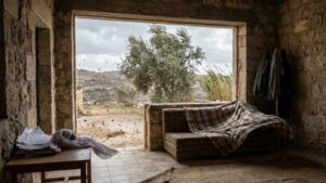 Palestinian proverb of the day: ‘A house without curtains cannot face the wind’ and what it reveals about boundaries, resilience, and everyday life in Levantine culture