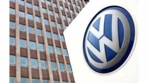 Volkswagen employees allowed to question CEO Oliver Blume after memo informing of 100,000 layoffs and closure of four German plants; Union says: We will host extraordinary staff assemblies to …