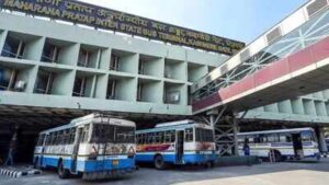 Delhi Gang Rape: 16-year-old UP girl gang-raped inside moving bus during 47-km ride to Delhi’s Kashmere Gate | Delhi News