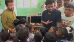Abhijeet Dipke’s ‘School Thik Karo’ drive brings 1st ever computer to his village school | Chhatrapati Sambhajinagar News