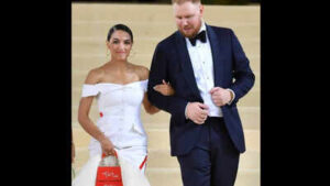 When did AOC break up with long-term partner Riley Roberts? Ocasio-Cortez stopped wearing her engagement ring over 18 months ago