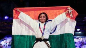 The promise, the pain and the gold: Asmita Dey’s journey to Commonwealth Games history | Commonwealth Games News