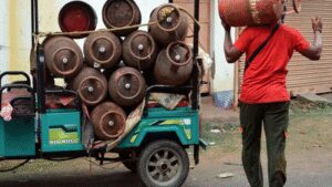 Commercial LPG prices cut by over Rs 200: Check 19-kg cylinder rates in Delhi, Kolkata