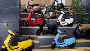 Govt to offer sops up to Rs 5,000 for electric two-wheelers till Mar 2028