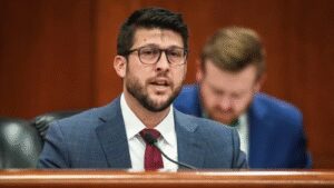 Florida Attorney General threatens catholic schools over vaccine mandate policy, says accept exemptions or lose funding | World News