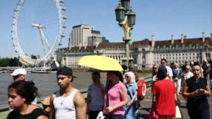 UK searches for homes with air conditioning jump 104% as heatwaves intensify