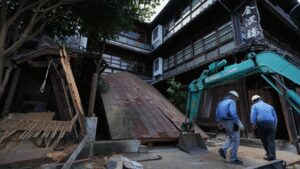 Japan earthquake aftermath: Woman dies of heat stroke in parked car; toll rises to 36
