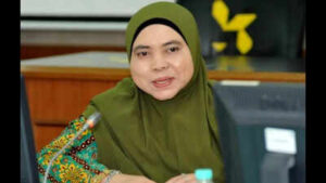 Malaysian university fires professor who claimed Malays could fly; they taught Romans shipbuilding