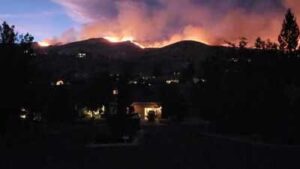 Nevada wildfire: 90,000 people face evacuation as state of emergency declared