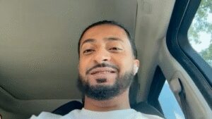 A Staten Island deli manager started paying kids for better report cards 3 years ago; his fundraiser has now crossed $500,000 and he is giving school supplies to 3,000 students