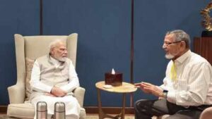 81-year-old meets schoolmate PM Modi to seek CBI probe in land dispute | Mumbai News