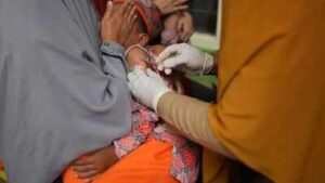 Bangladesh measles outbreak nears 1,000 child deaths as cases cross 180,000