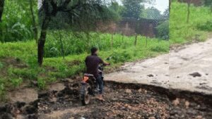 Ambulance gets stuck in pothole, unborn baby dies | Agra News