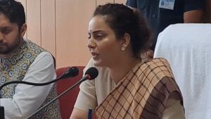 ‘Don’t give me these useless jumlas’: MP Kangana Ranaut pulls up officials over Rs 11 crore MPLADS funds | Shimla News